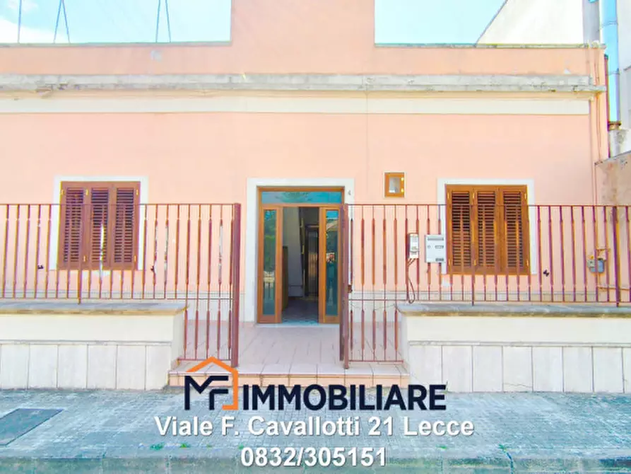 Immagine 1 di Casa indipendente in vendita  in Via Rocco Scotellaro 4 a Lecce