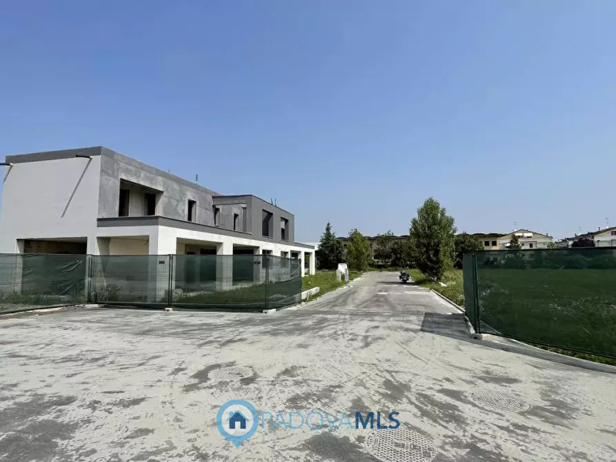 Immagine 17 di Casa bifamiliare in vendita  a Selvazzano Dentro