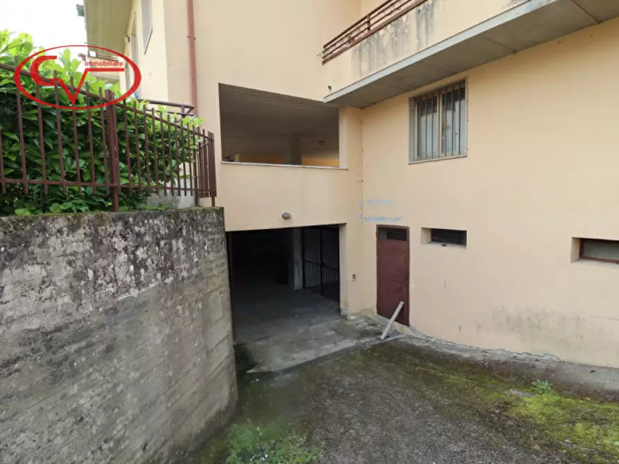 Immagine 1 di Magazzino in vendita  in via Mameli a Montevarchi