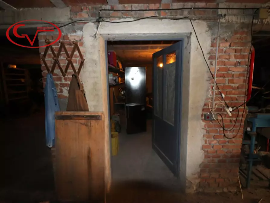 Immagine 4 di Magazzino in vendita  in via Mameli a Montevarchi