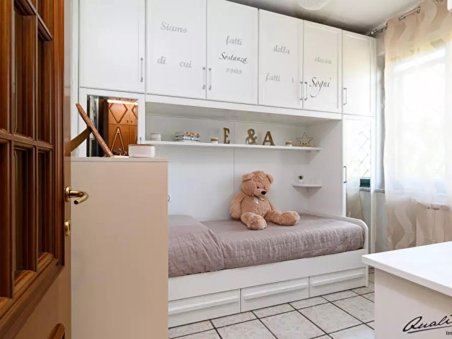 Immagine 3 di Villa in vendita  in via Irlanda a Guidonia Montecelio