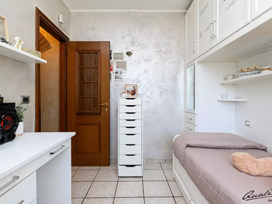 Immagine 4 di Villa in vendita  in via Irlanda a Guidonia Montecelio