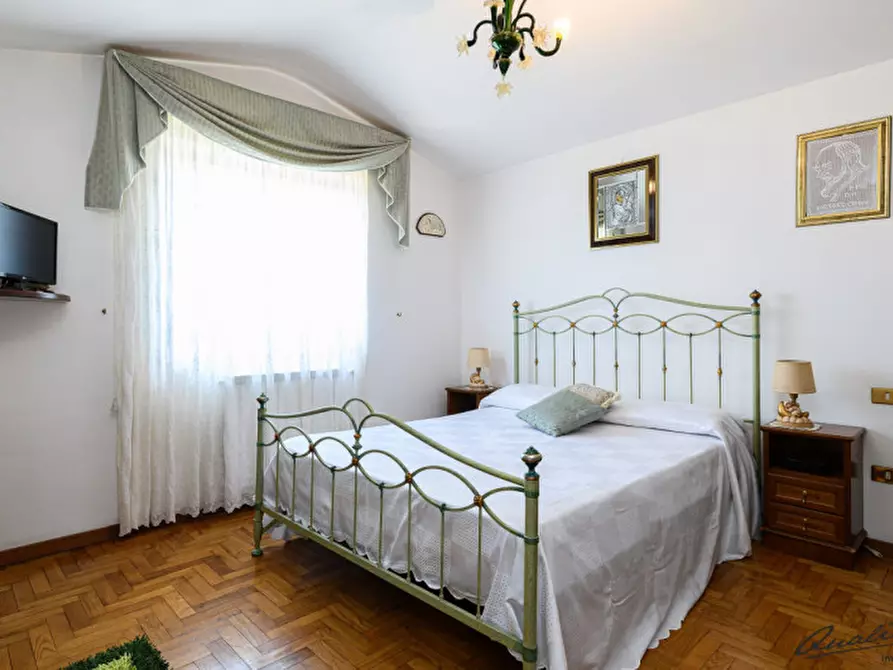 Immagine 13 di Villa in vendita  in via Irlanda a Guidonia Montecelio