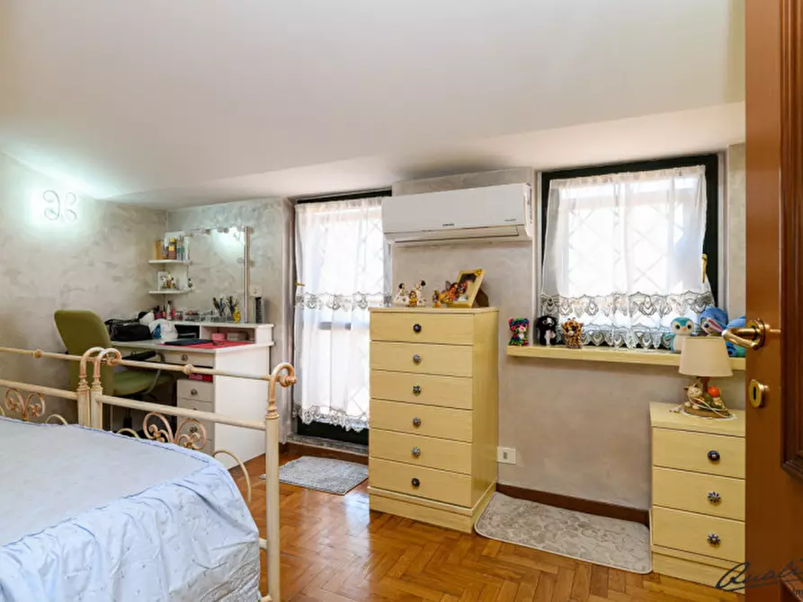 Immagine 17 di Villa in vendita  in via Irlanda a Guidonia Montecelio