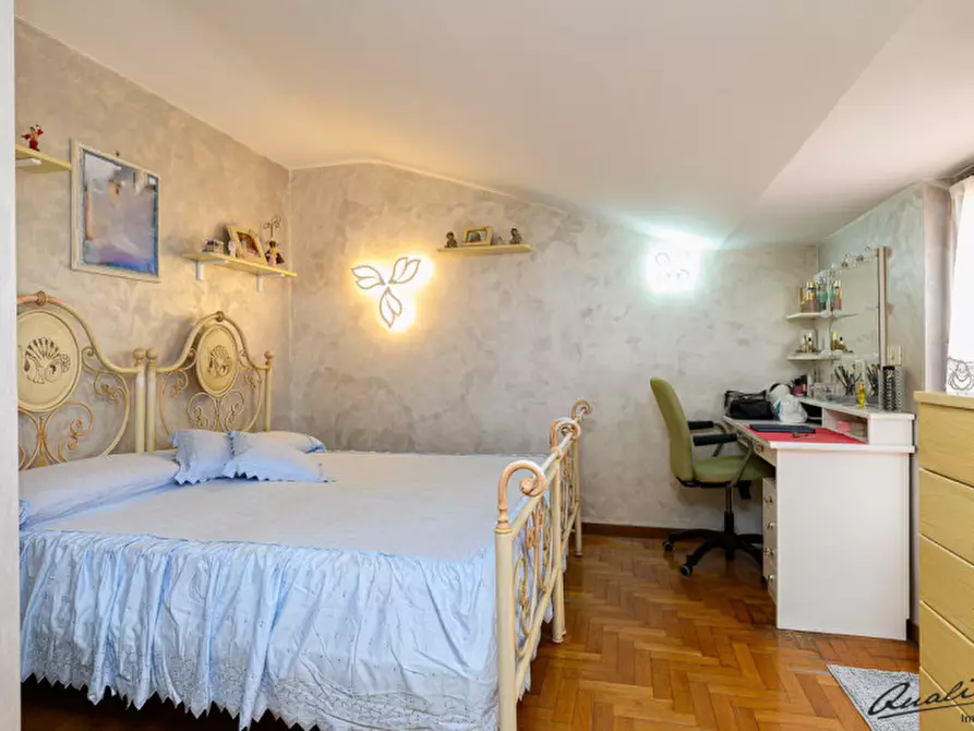 Immagine 19 di Villa in vendita  in via Irlanda a Guidonia Montecelio