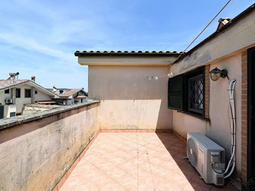 Immagine 23 di Villa in vendita  in via Irlanda a Guidonia Montecelio