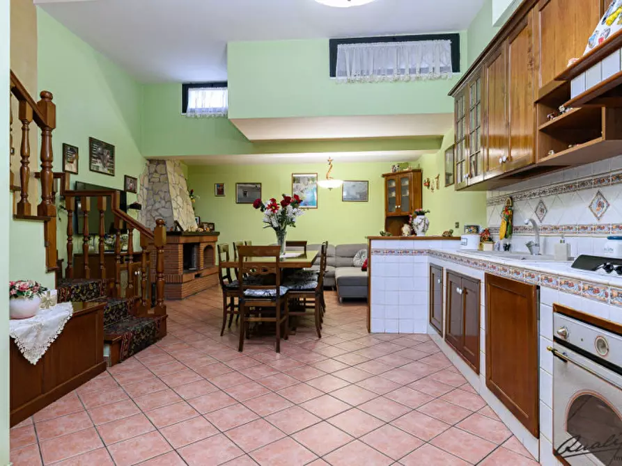 Immagine 24 di Villa in vendita  in via Irlanda a Guidonia Montecelio