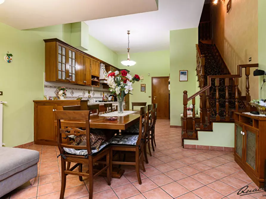 Immagine 27 di Villa in vendita  in via Irlanda a Guidonia Montecelio