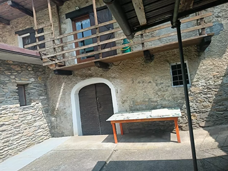 Immagine 1 di Attività commerciale in vendita  in Regione Colfacero 3 a Gravere