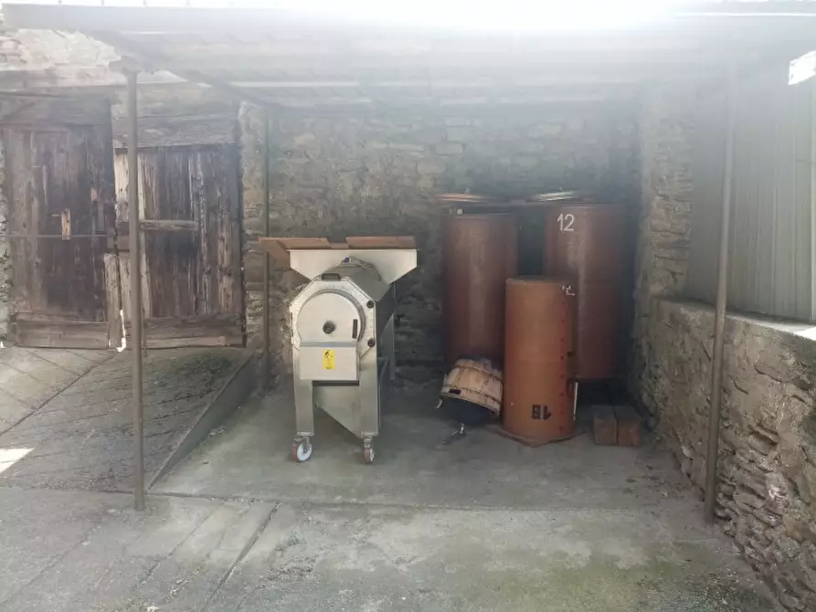 Immagine 25 di Attività commerciale in vendita  in Regione Colfacero 3 a Gravere