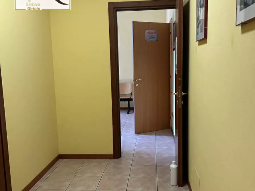 Immagine 3 di Ufficio in vendita  a Castelbaldo