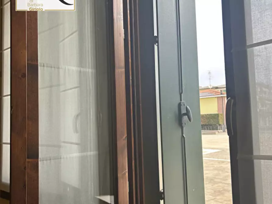 Immagine 11 di Ufficio in vendita  a Castelbaldo