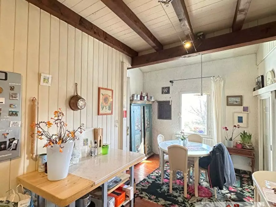 Immagine 12 di Villa in vendita  a Volpago Del Montello