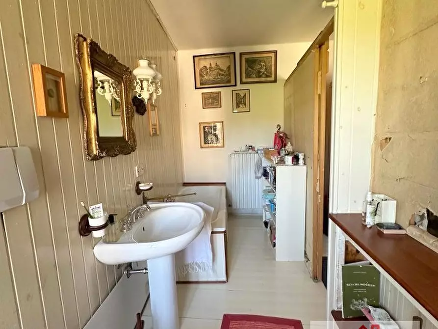 Immagine 20 di Villa in vendita  a Volpago Del Montello