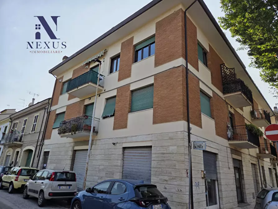 Immagine 1 di Appartamento in vendita  a Fano