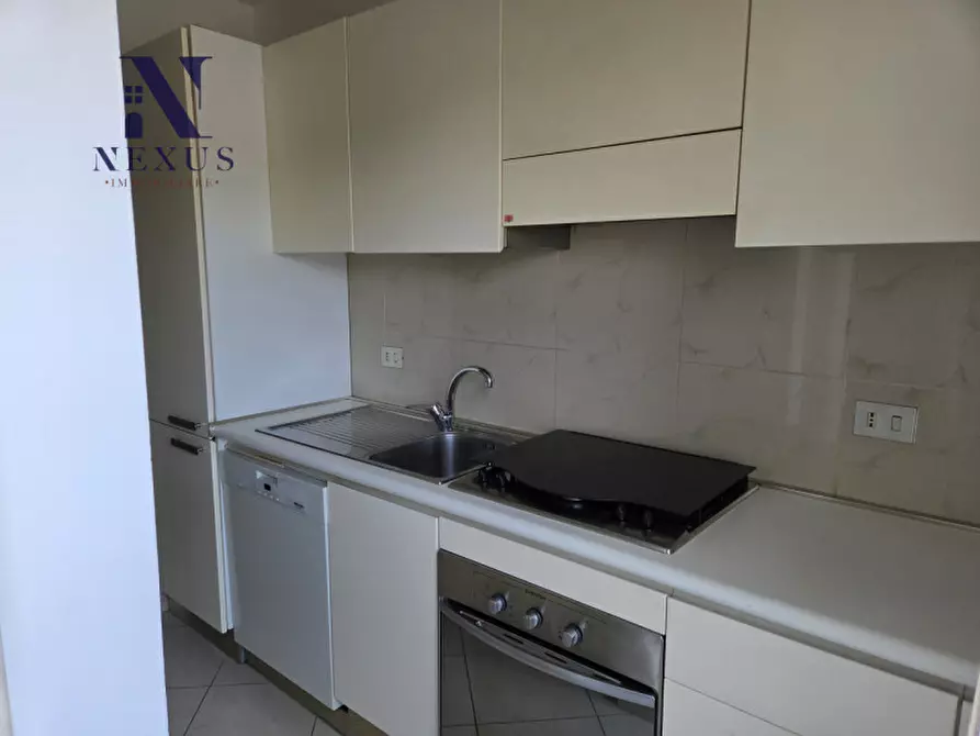 Immagine 5 di Appartamento in vendita  a Fano