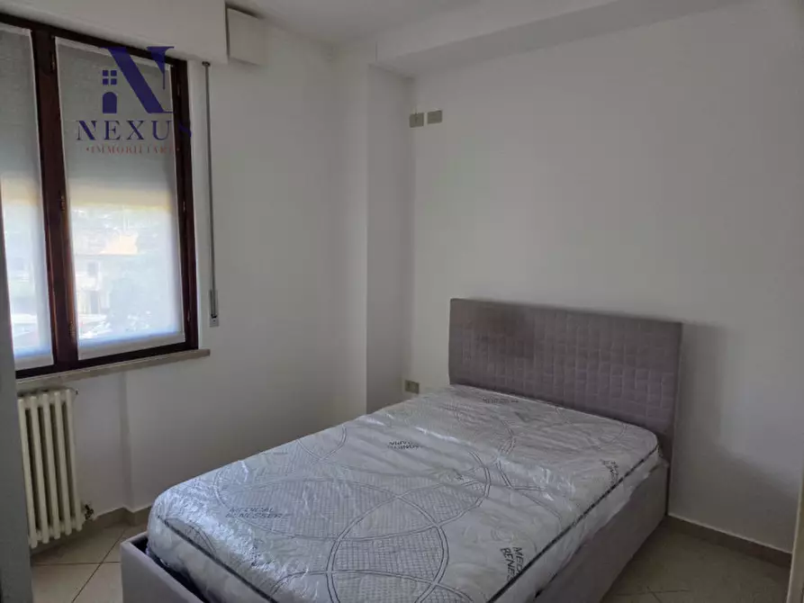 Immagine 11 di Appartamento in vendita  a Fano