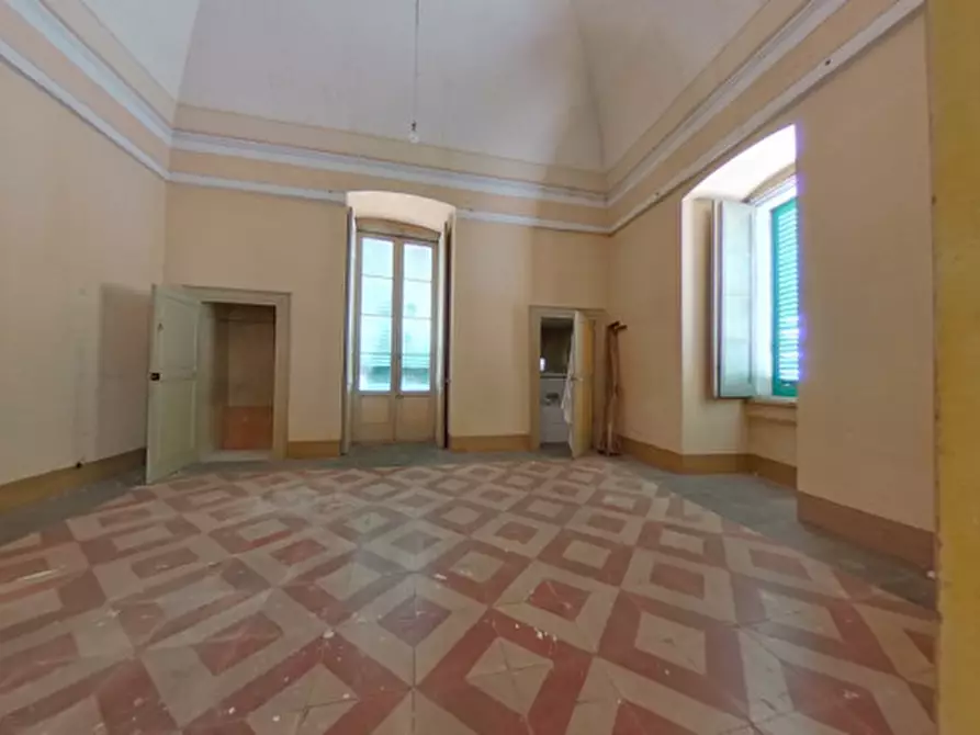 Immagine 4 di Palazzo in vendita  in Piazza Ignazio Ciaia a Fasano