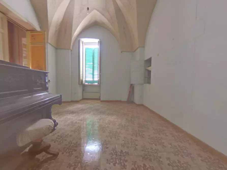 Immagine 9 di Palazzo in vendita  in Piazza Ignazio Ciaia a Fasano