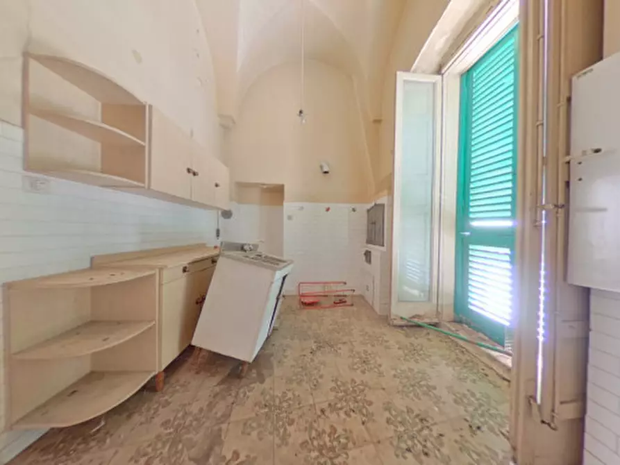 Immagine 17 di Palazzo in vendita  in Piazza Ignazio Ciaia a Fasano