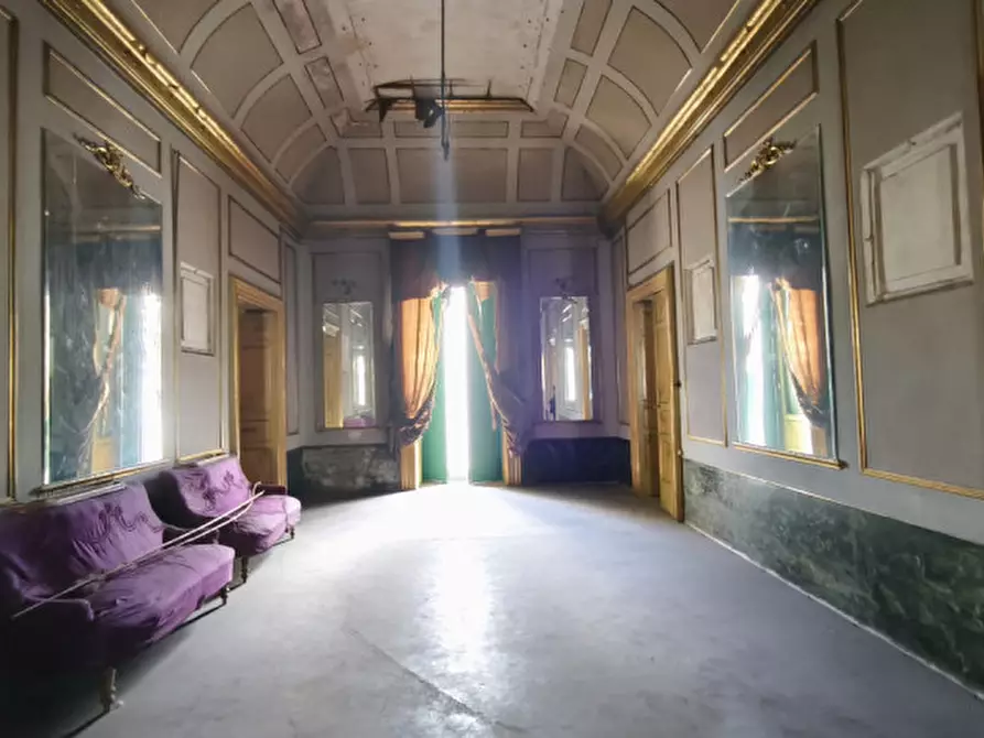 Immagine 21 di Palazzo in vendita  in Piazza Ignazio Ciaia a Fasano