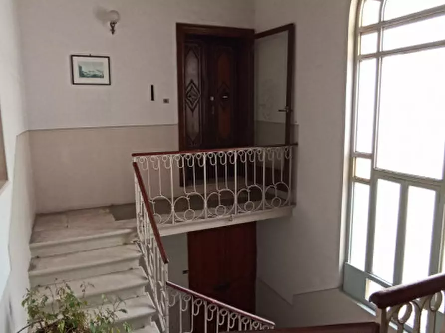 Immagine 22 di Palazzo in vendita  in Piazza Ignazio Ciaia a Fasano