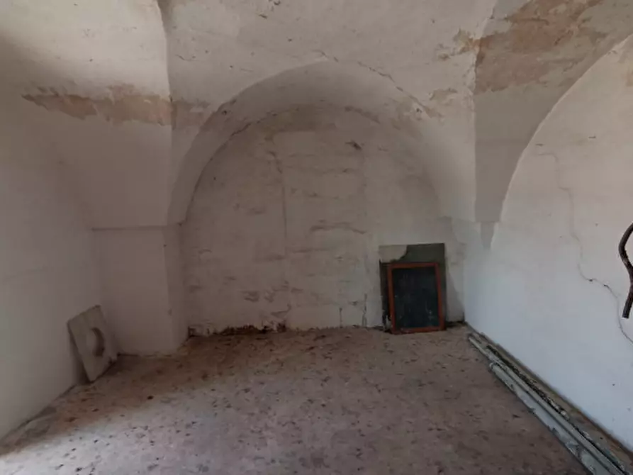 Immagine 29 di Palazzo in vendita  in Piazza Ignazio Ciaia a Fasano