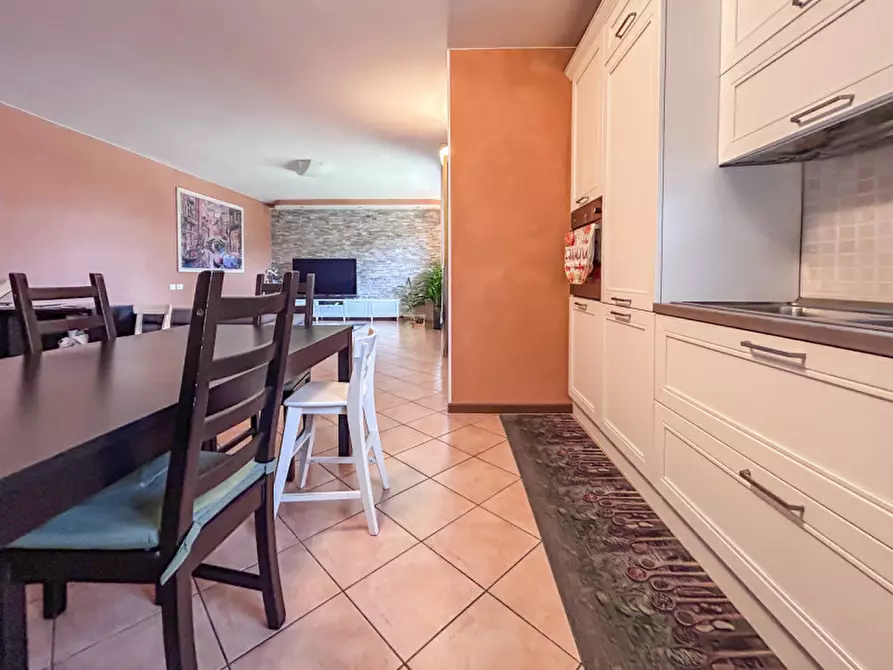 Immagine 4 di Appartamento in vendita  in Via Val di sole a Bussolengo