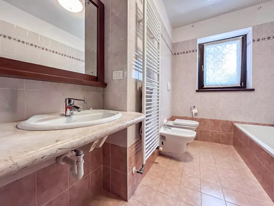 Immagine 18 di Appartamento in vendita  in Via Val di sole a Bussolengo