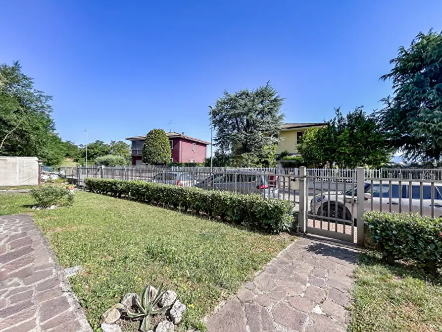 Immagine 30 di Appartamento in vendita  in Via Val di sole a Bussolengo