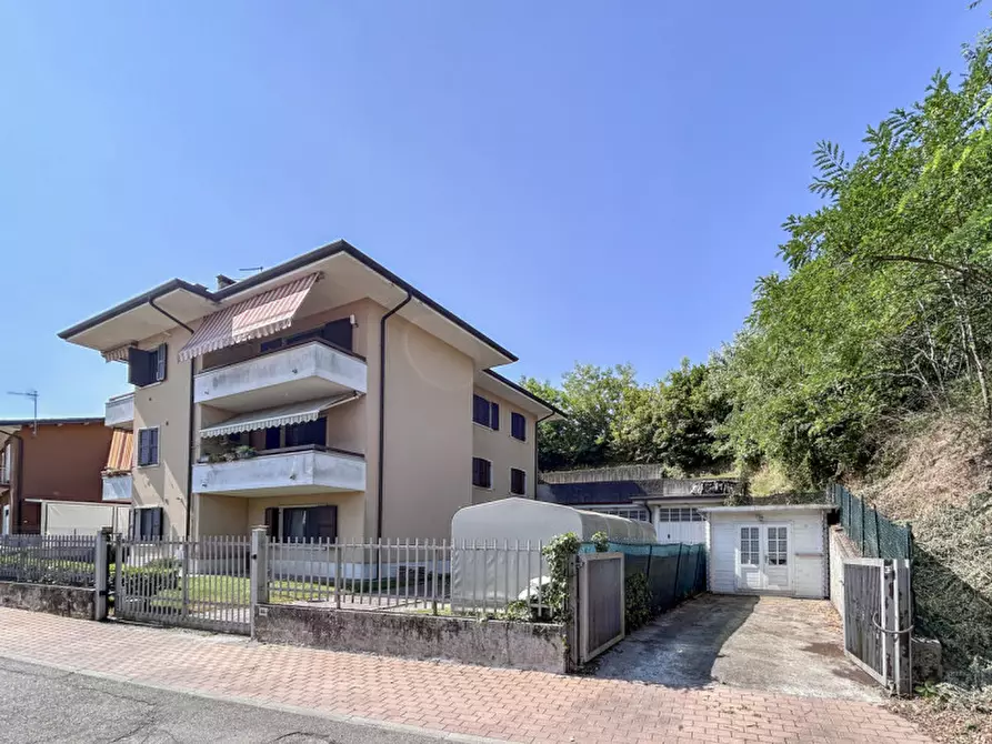 Immagine 35 di Appartamento in vendita  in Via Val di sole a Bussolengo