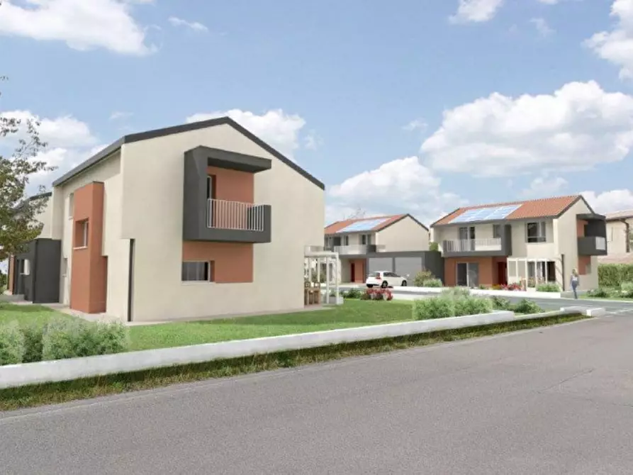 Immagine 3 di Casa bifamiliare in vendita  a Montebelluna