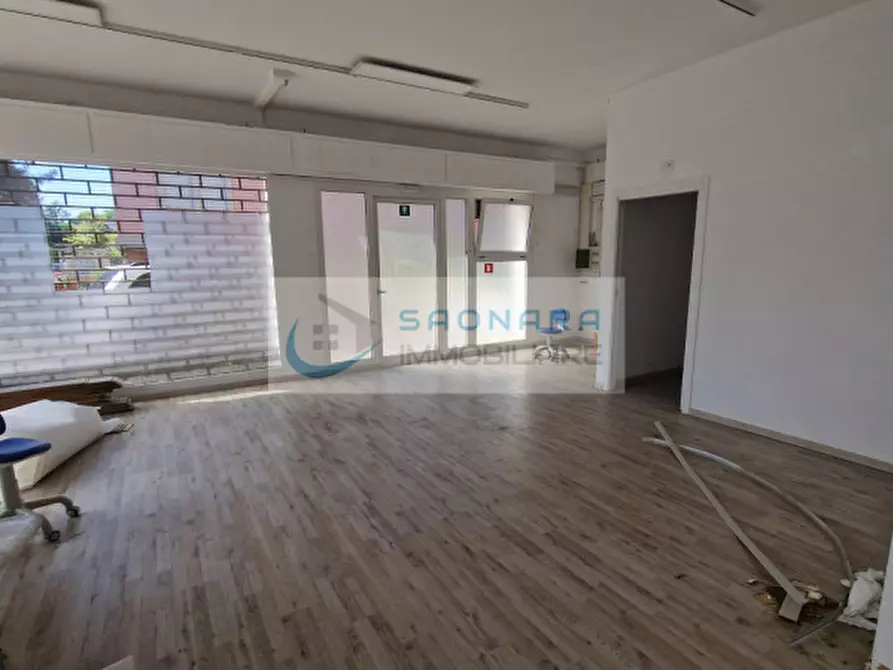 Immagine 1 di Negozio in vendita  in Via Luigi Pierobon a Padova