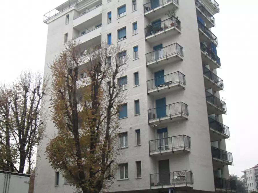 Immagine 13 di Attico in affitto  in Piazzale Giovanni delle Bande Nere a Milano