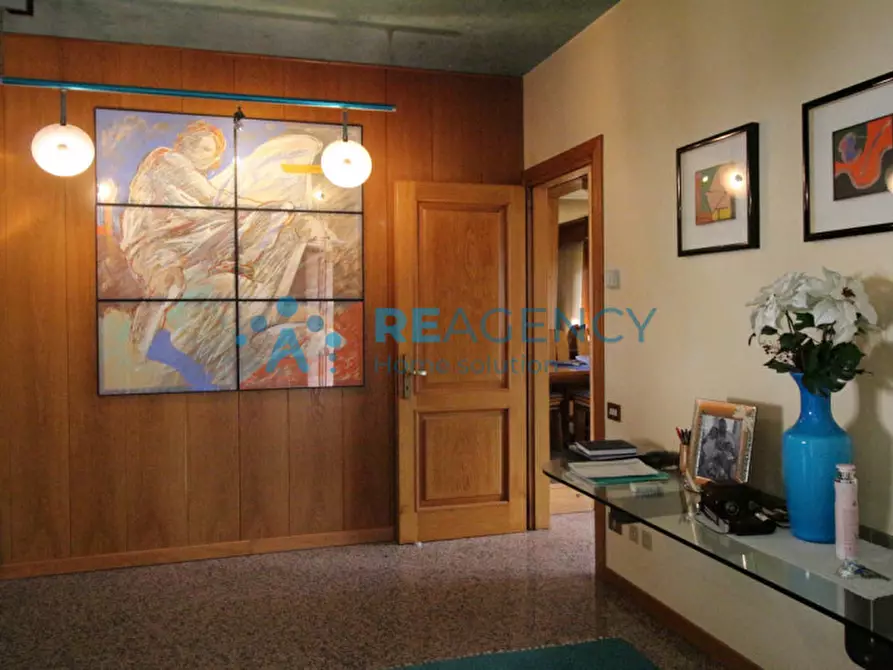 Immagine 3 di Villa in vendita  in Via Martiri della Libertà a Caltrano