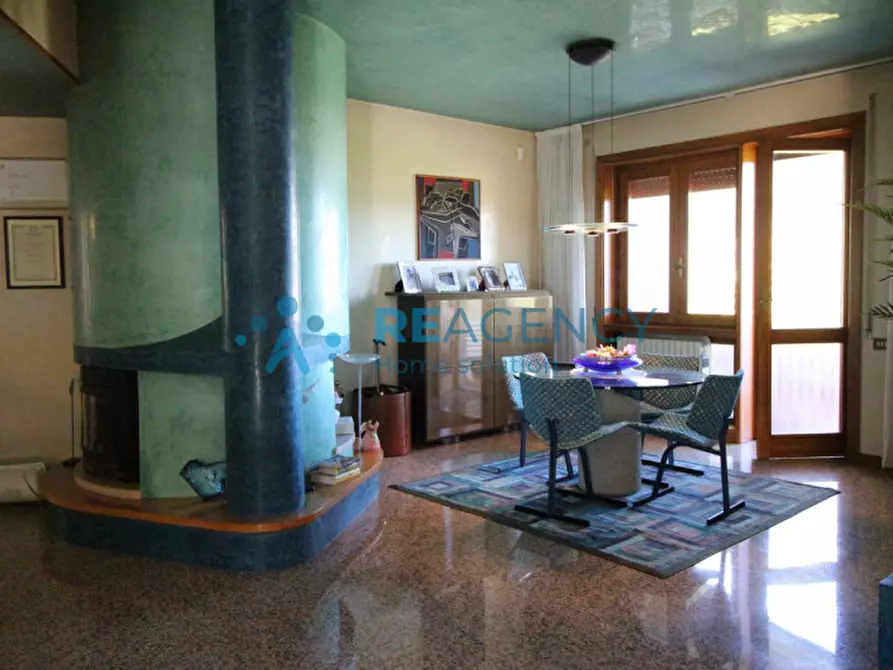 Immagine 7 di Villa in vendita  in Via Martiri della Libertà a Caltrano