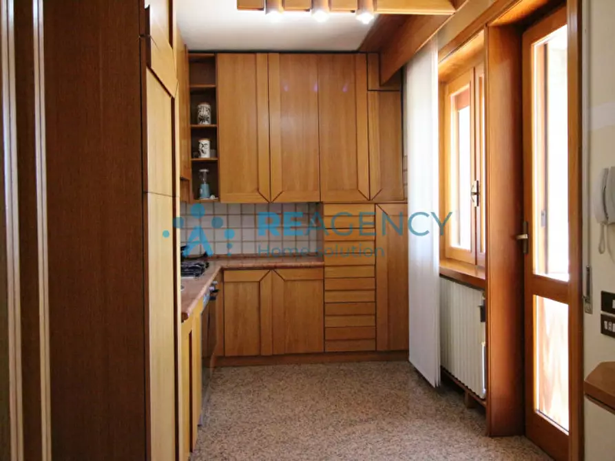 Immagine 9 di Villa in vendita  in Via Martiri della Libertà a Caltrano