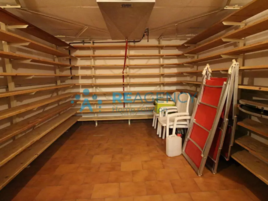 Immagine 33 di Villa in vendita  in Via Martiri della Libertà a Caltrano