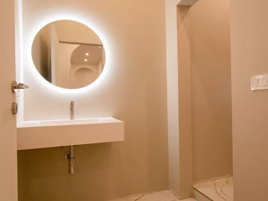 Immagine 15 di Appartamento in affitto  a Vaiano