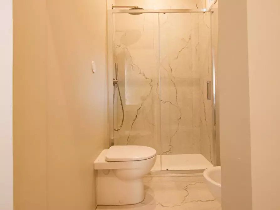 Immagine 16 di Appartamento in affitto  a Vaiano