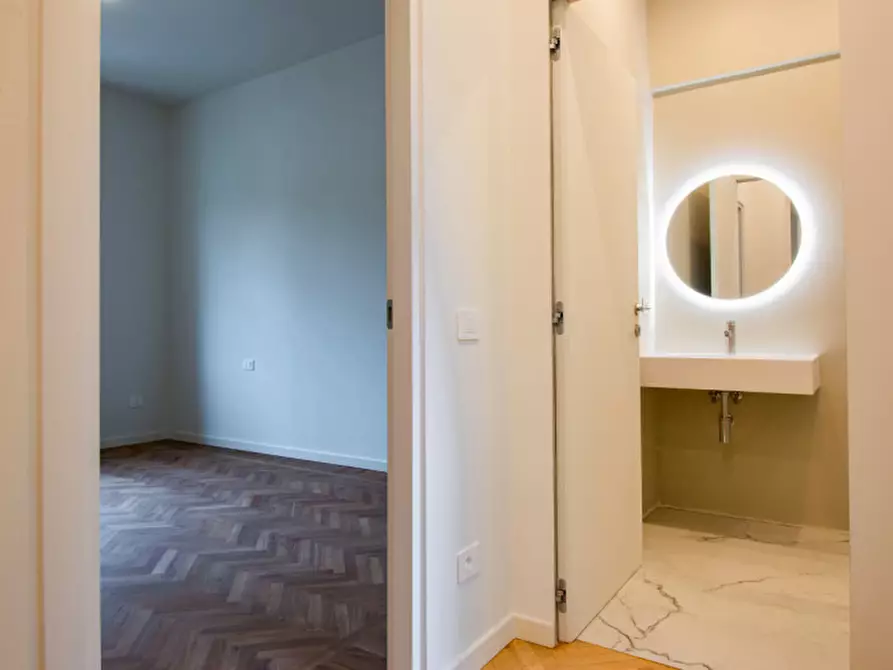 Immagine 18 di Appartamento in affitto  a Vaiano