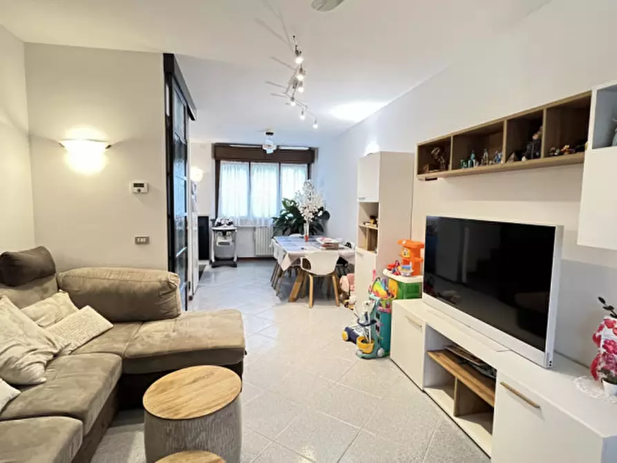 Immagine 6 di Appartamento in vendita  in Via Passeggiata Rossini a Buccinasco