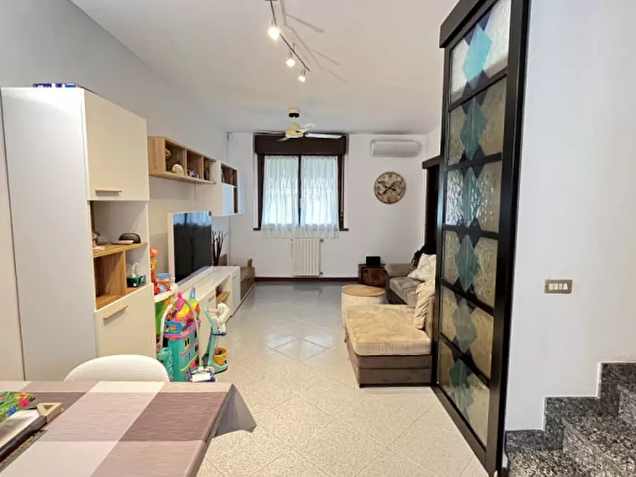 Immagine 8 di Appartamento in vendita  in Via Passeggiata Rossini a Buccinasco