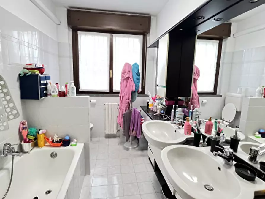 Immagine 20 di Appartamento in vendita  in Via Passeggiata Rossini a Buccinasco