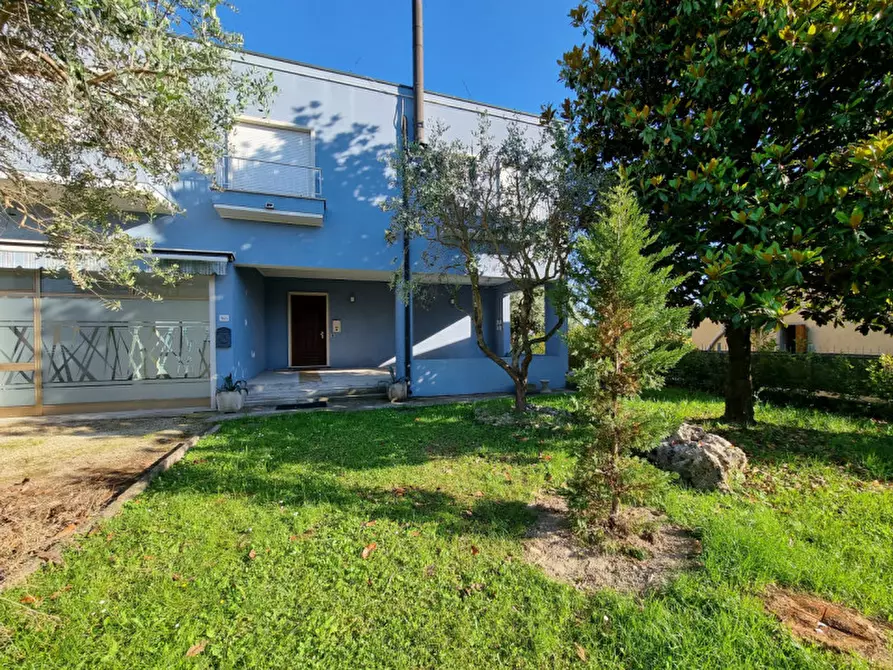 Immagine 2 di Casa indipendente in vendita  in via deserto a Este