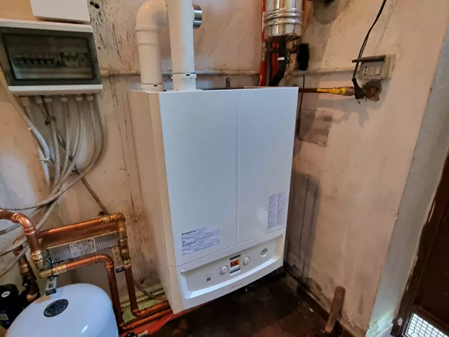 Immagine 40 di Casa indipendente in vendita  in via deserto a Este