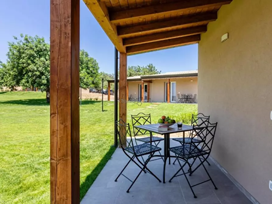 Immagine 5 di Attività commerciale in vendita  a Noto