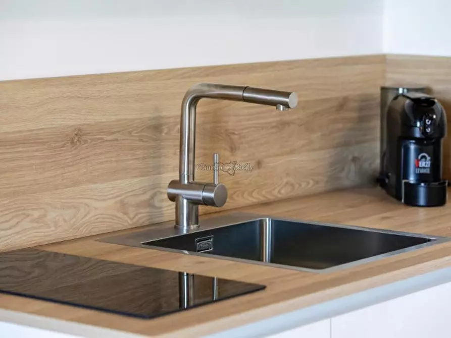 Immagine 16 di Attività commerciale in vendita  a Noto