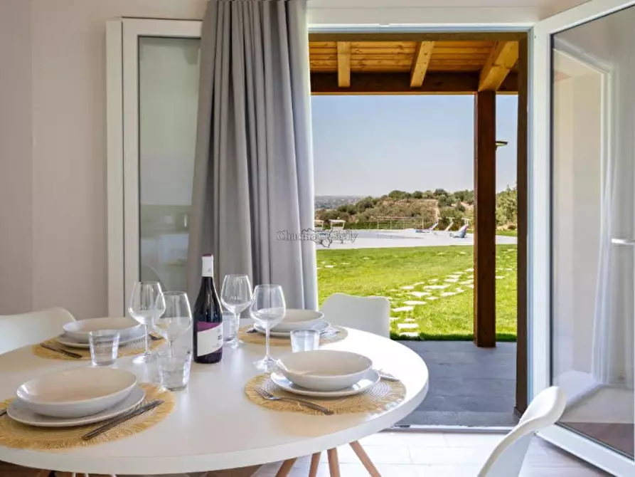 Immagine 27 di Attività commerciale in vendita  a Noto