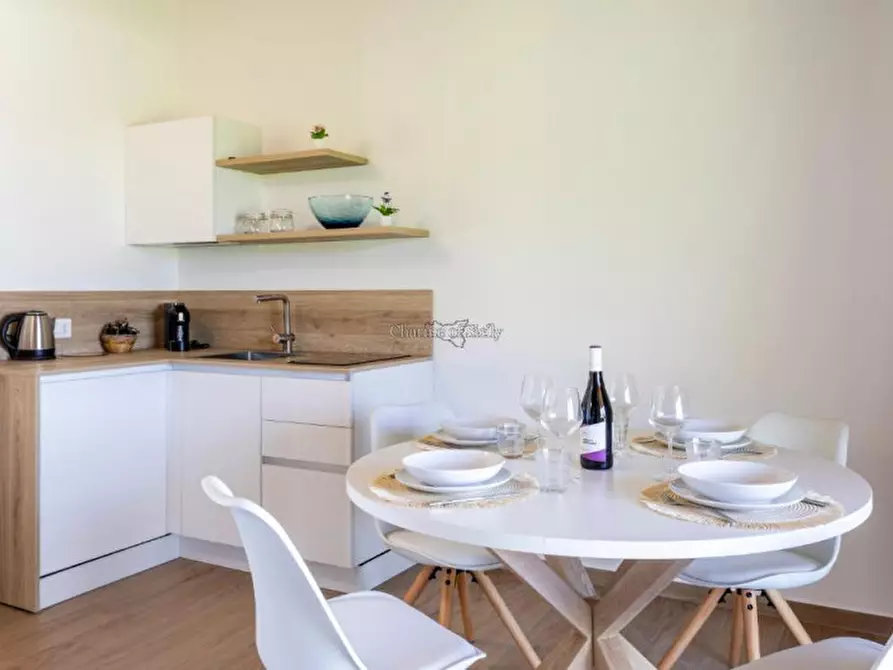 Immagine 28 di Attività commerciale in vendita  a Noto